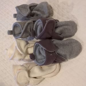 12-24mo Fleece Non-Skid Velcro Booties